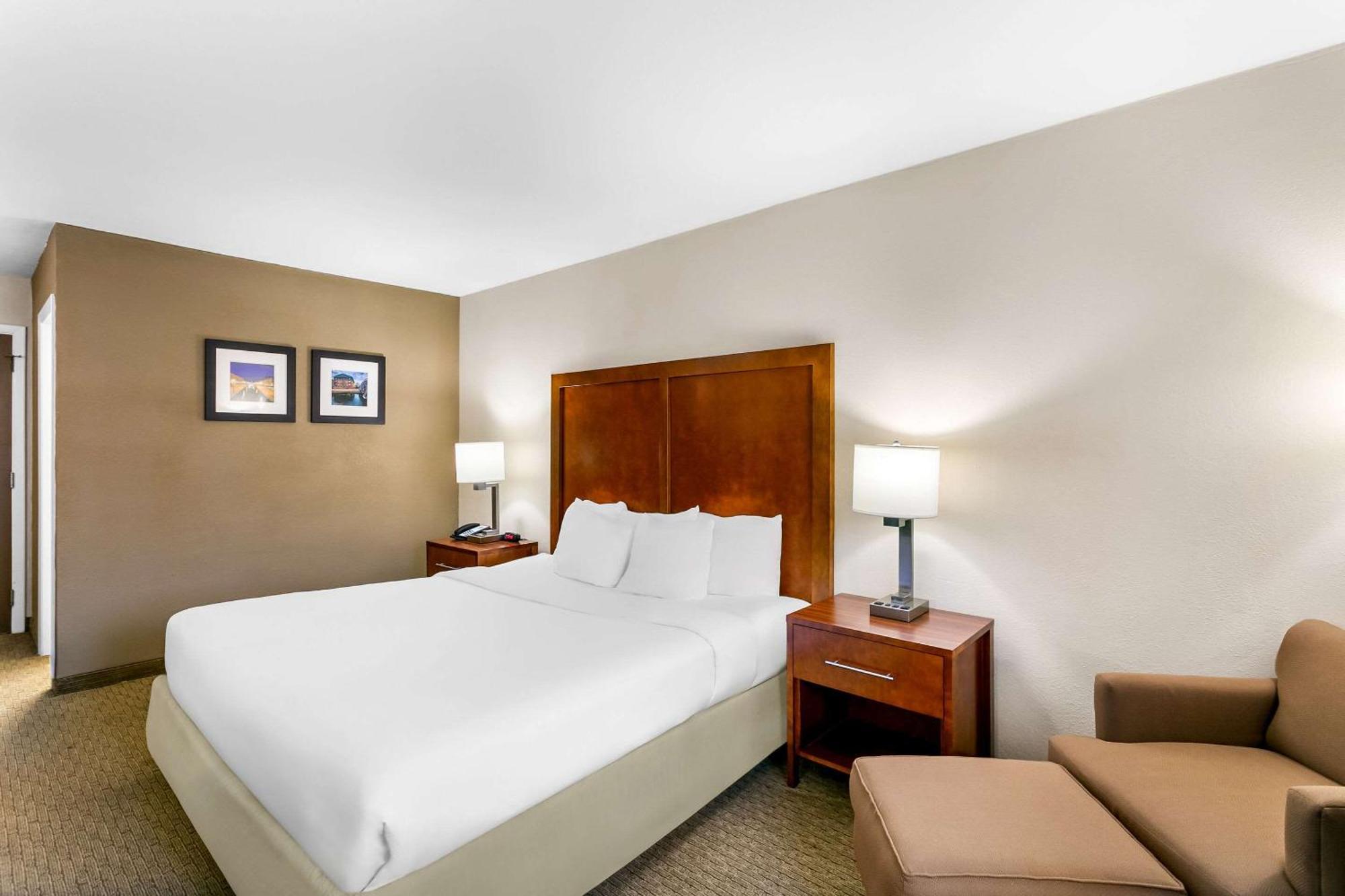 Comfort Inn Red Horse Frederick Exterior photo